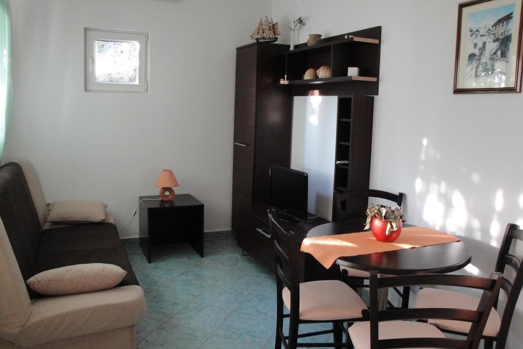 Apartment Hortenzija Baška Voda Kamer foto